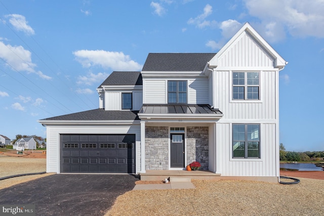 view of front facade featuring a garage