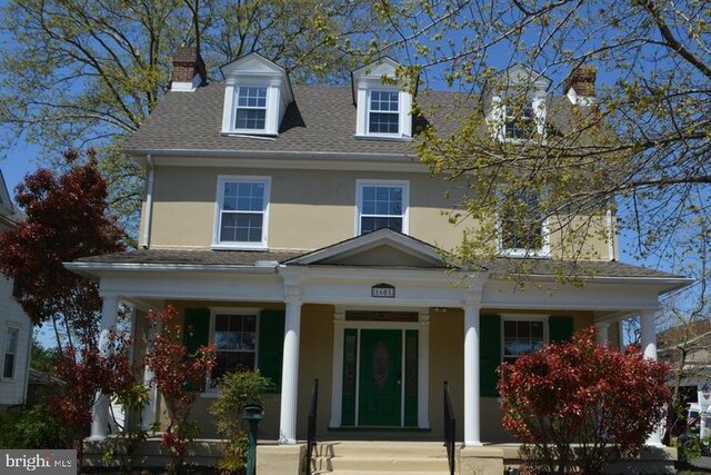 view of front of home with covered porch