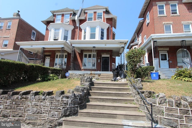 view of front of house featuring a porch