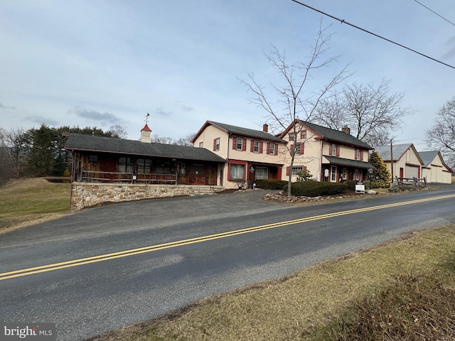 view of front of house