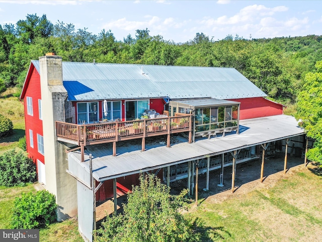 view of side of property featuring a garage