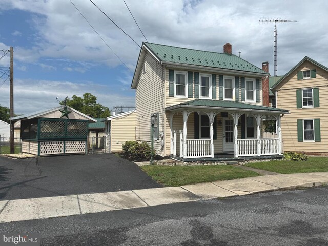 view of front facade featuring covered porch