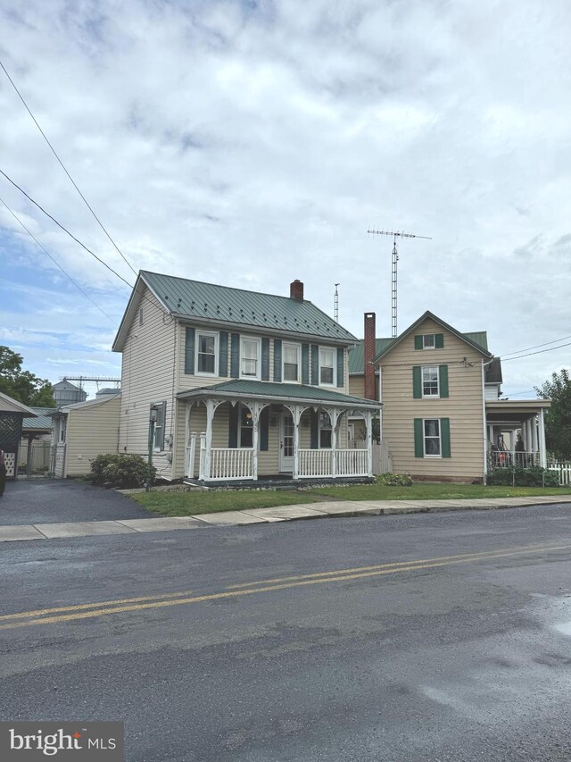 view of front of house with a porch