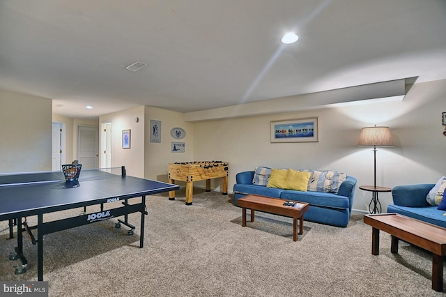 recreation room with carpet floors, baseboards, visible vents, and recessed lighting