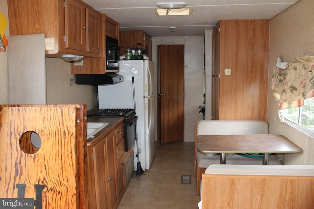 5 Clarence Taylor Rd, Springfield, WV 26763