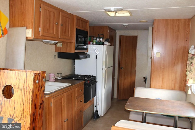 5 Clarence Taylor Rd, Springfield, WV 26763