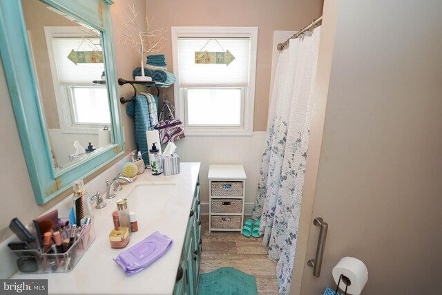 miscellaneous room with plenty of natural light and light hardwood / wood-style floors