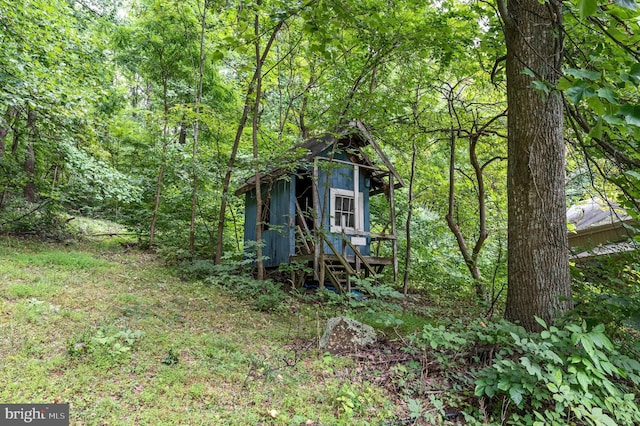 view of outbuilding