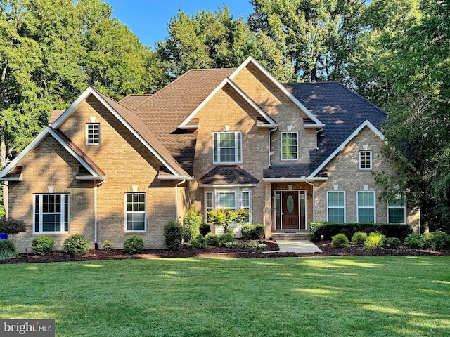 view of front of house featuring a front yard