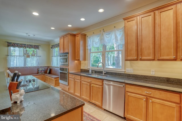 kitchen with sink, crown molding, hanging light fixtures, black electric stovetop, and stainless steel dishwasher