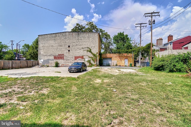 view of yard with a garage