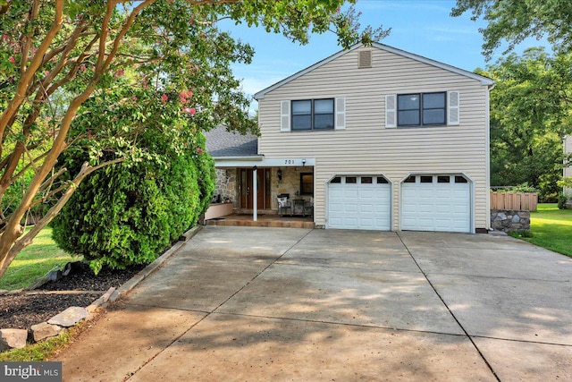 view of front property featuring a garage