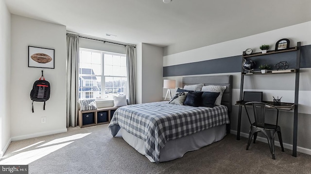 bedroom featuring carpet floors