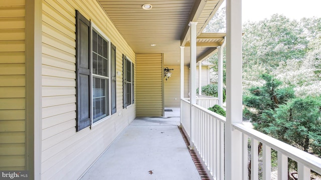 balcony with a porch