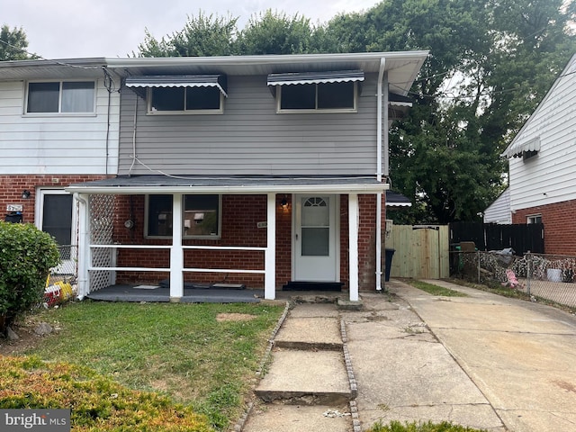 view of front facade with covered porch