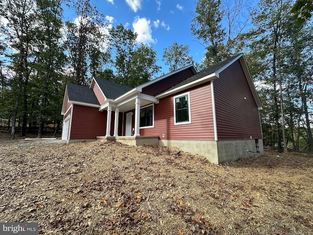 view of front of home with covered porch