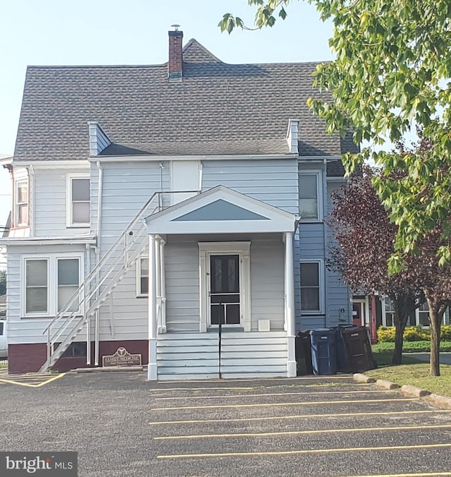 view of front of house