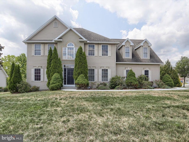 view of front of house featuring a front yard