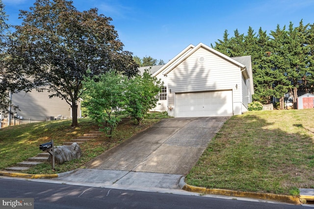 view of front of property with a front yard