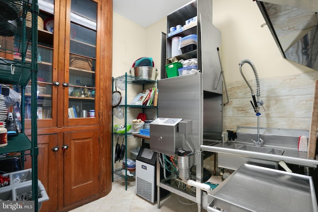 kitchen featuring light tile patterned floors