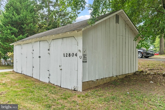 view of outbuilding