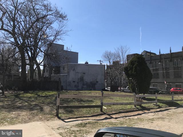 158-68 W York St, Philadelphia, PA 19133