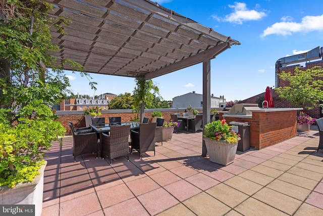 view of patio featuring a pergola