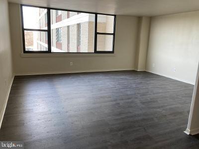 unfurnished room with dark hardwood / wood-style floors