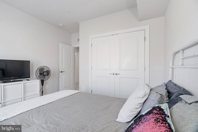 bedroom featuring a closet