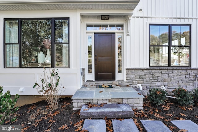 view of property entrance