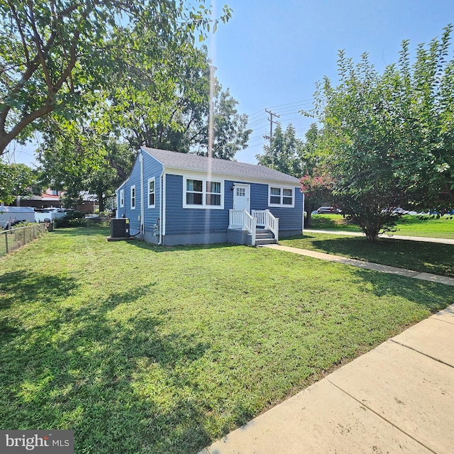 view of front of house featuring a front yard