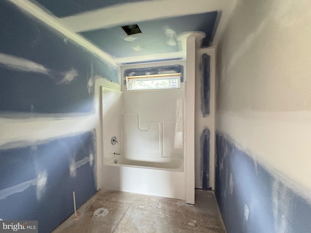 bathroom featuring washtub / shower combination