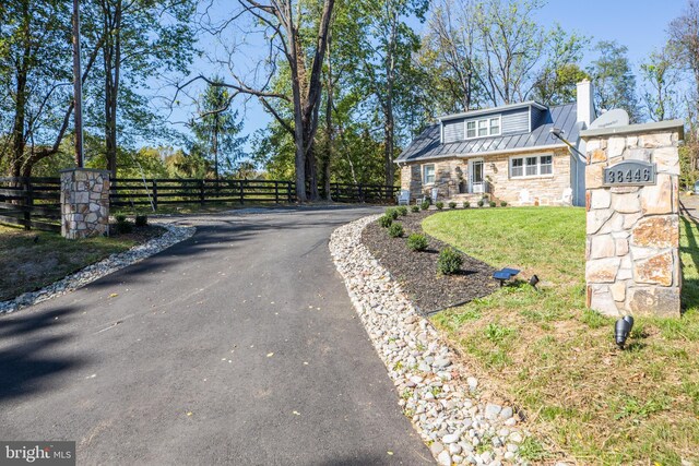 view of front of house with a front yard