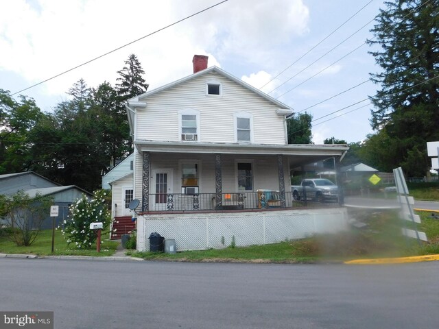 view of front of home featuring a porch