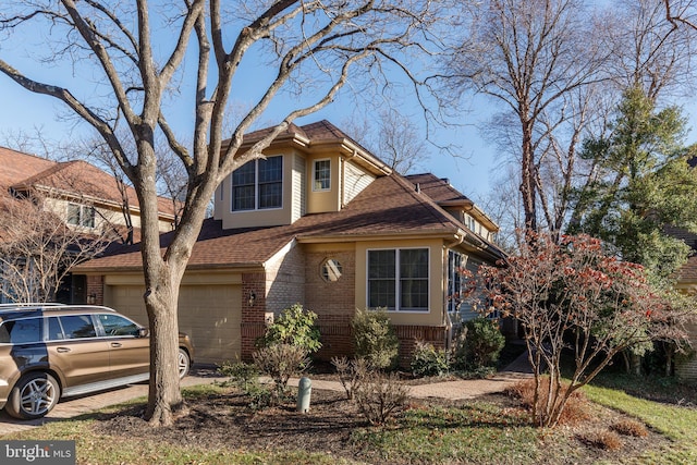 view of front facade featuring a garage