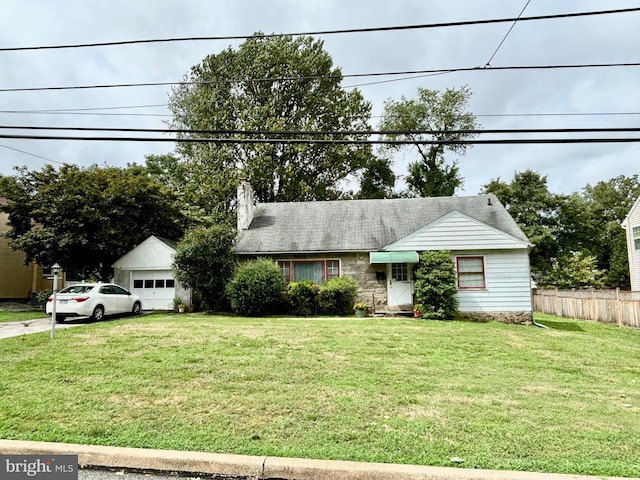 view of front facade featuring a front lawn