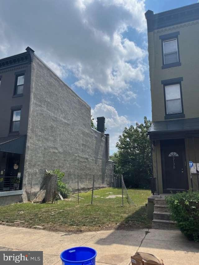 Listing photo 2 for 3132-3134 W Montgomery Ave, Philadelphia PA 19121