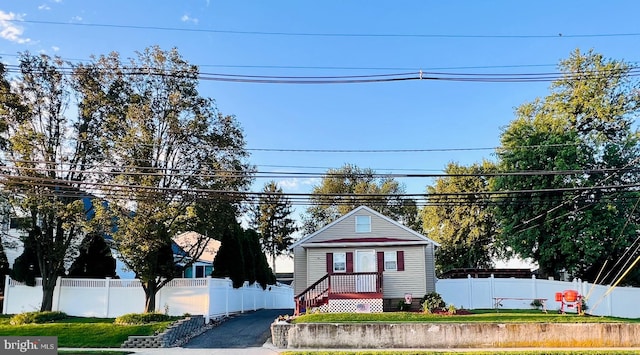 view of front of property