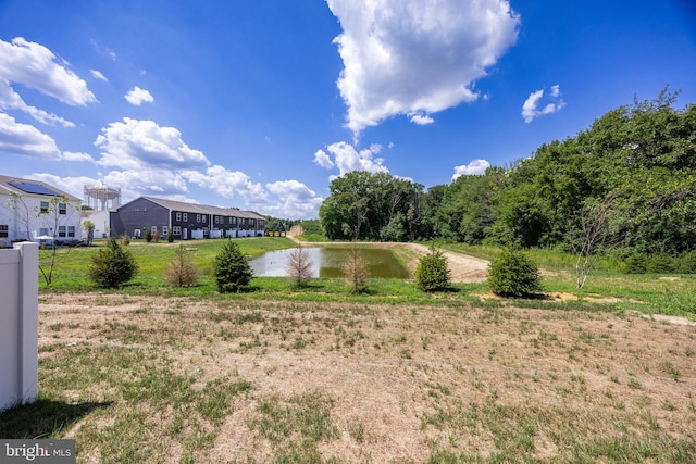 view of yard featuring a water view