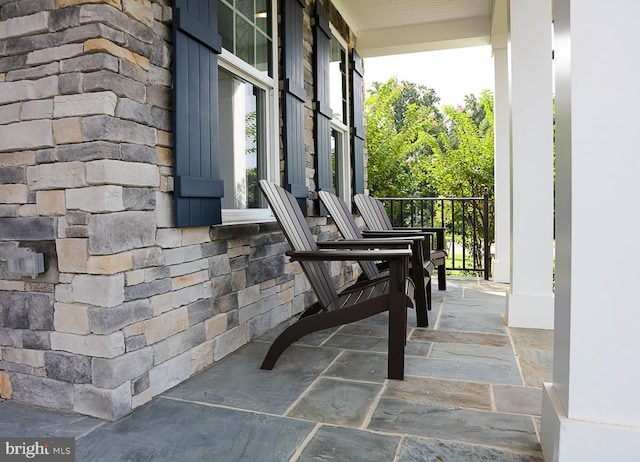 view of patio / terrace with covered porch