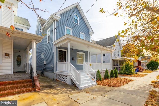 view of front of house featuring a porch