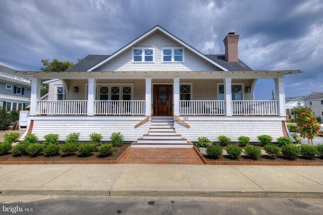 view of front of property with a porch