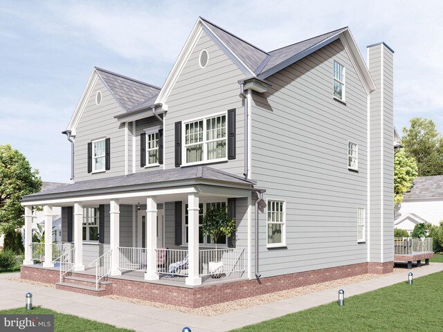 view of front of property featuring a porch