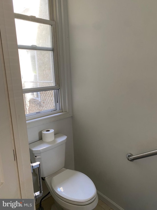 bathroom featuring toilet