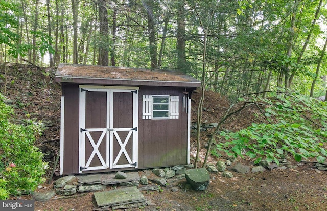 view of outbuilding