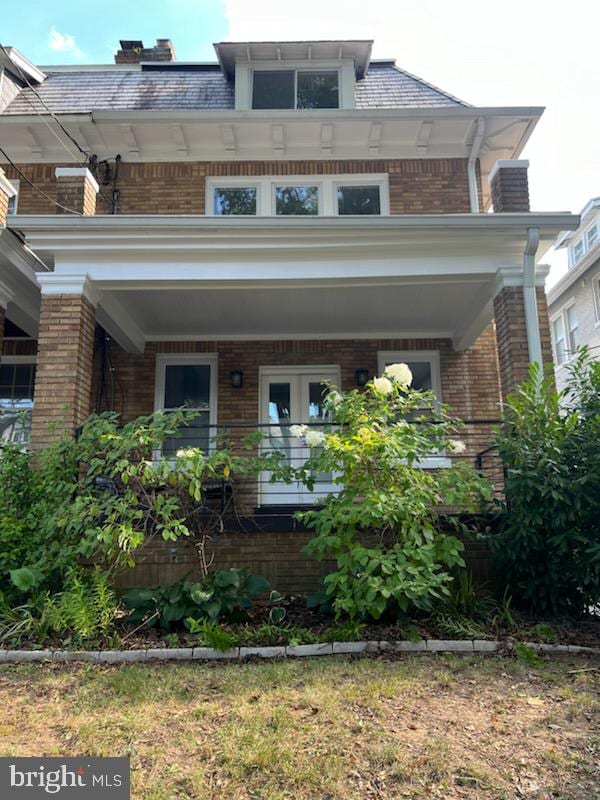 view of front of house with a porch