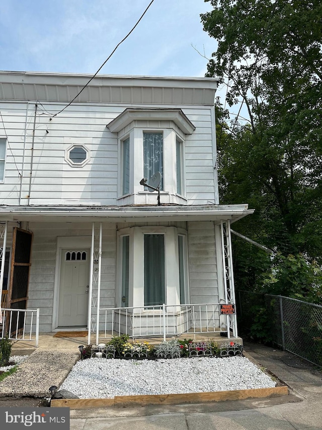 view of front of property with covered porch