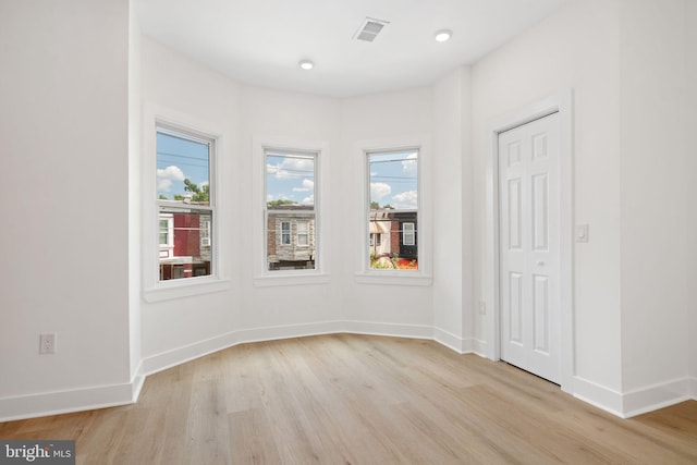 empty room featuring light hardwood / wood-style flooring