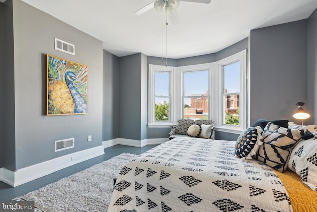 bedroom with ceiling fan