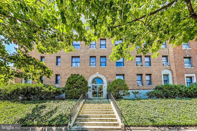 view of townhome / multi-family property